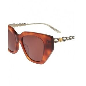 Gucci sunglasses with case only no other inclusions great condition not new